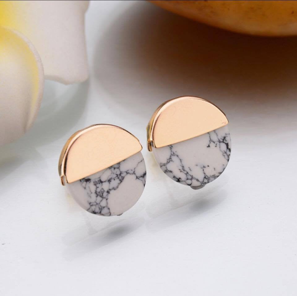 Black/White Faux Stone Stud Geometric Round Earrings