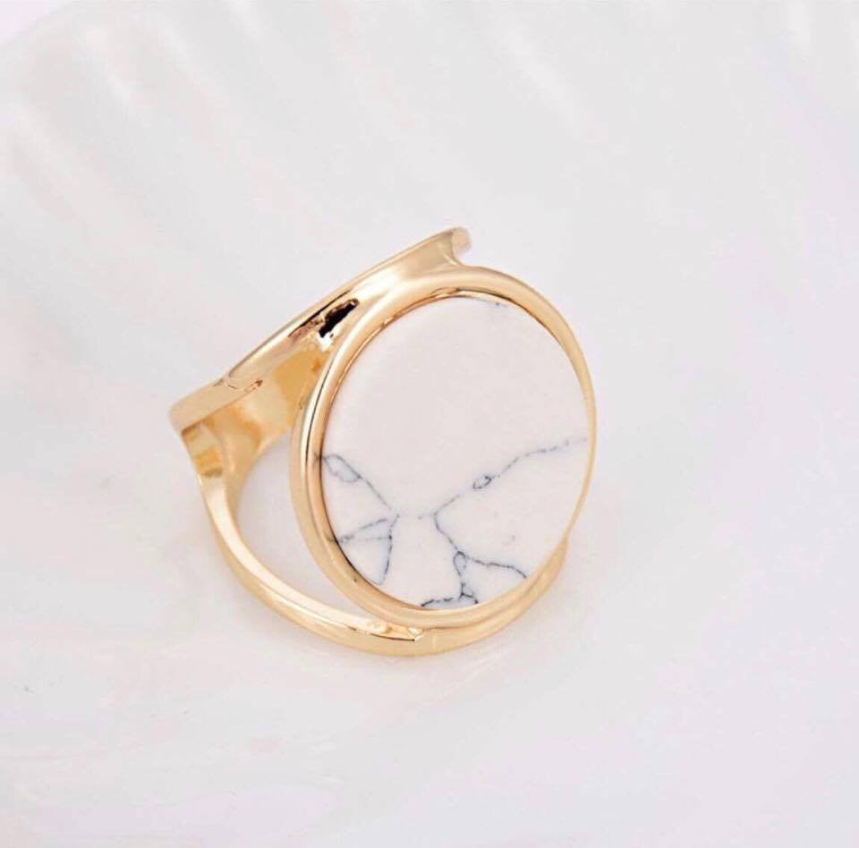 Double Layer Gold Plated Black and White Textured Round Coin Marble Faux Stone Ring