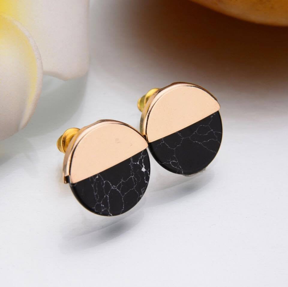 Black/White Faux Stone Stud Geometric Round Earrings